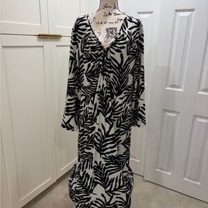 H&M Monochrome Patterned Dress